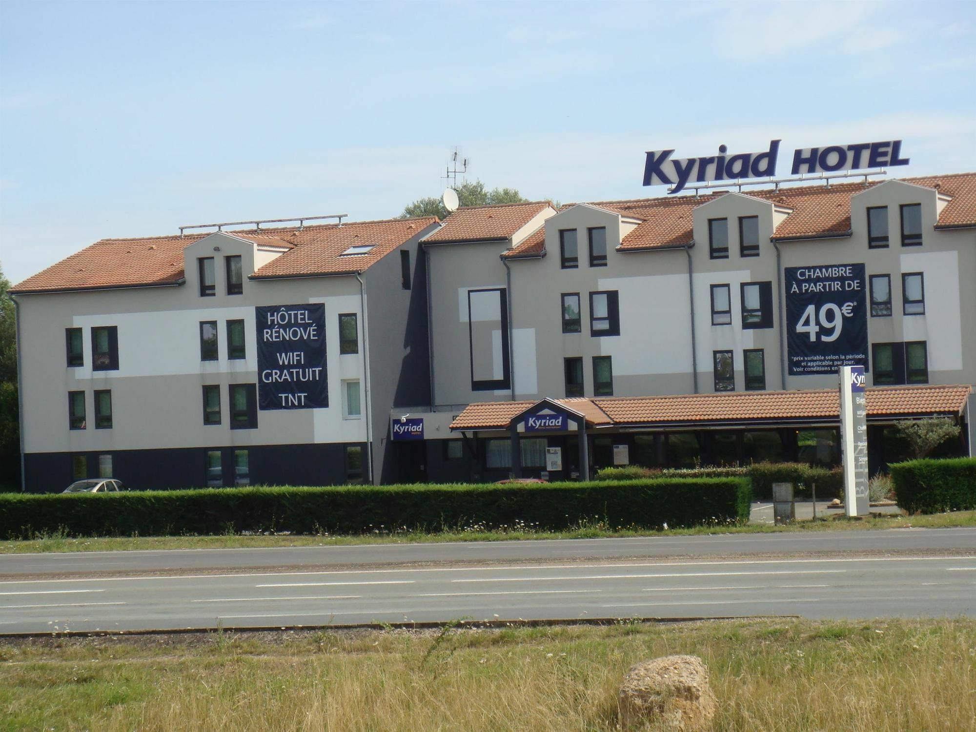 Hotel Inn Design Poitiers Sud Exterior photo